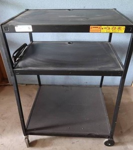 lot 47 image: BRETFORD UL LISTED CART