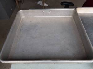 lot 62 image: COMMERCIAL PANS