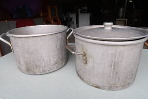 lot 80 image: COMMERCIAL LARGE POTS
