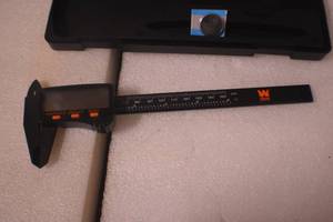 lot 37 image: WEN 10761 Electronic 6.1-Inch Digital Caliper with LCD Readout and Storage Case