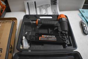 lot 41 image: WEN 61723K 18-Gauge 38-Inch to 2-Inch Brad Nailer with Carrying Case