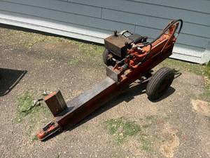 lot 15 image: Woodsplitter 5.0hp