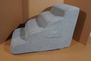 lot 117 image: High Density Foam Dog Stairs - Zipper is Broken - 28x19