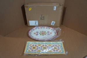 lot 163 image: Set of 2 Melamine Serving Platters