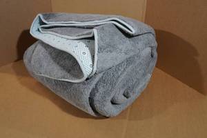 lot 167 image: Washable Area Rug - 10x8 - Gray