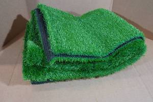 lot 176 image: Turf Rug 6x8