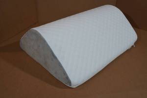 lot 194 image: Knee Wedge Pillow