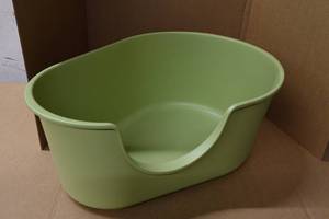 lot 43 image: Livlab Litter Box - XL - Avocado Green