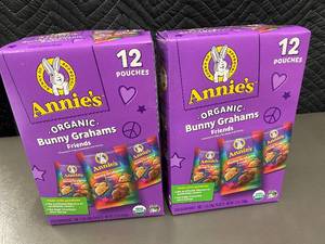 lot 16 image: TROL - Annies Organic Bunny Grahams Friends - Chocolate Chip, Chocolate, and Honey Flavors (24 Pouches)
