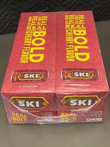 lot 76 image: Cherry SKI Real Citrus Taste Soda - 24 Pack