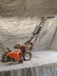 lot 37 image: Tanaka TLE 550 Pro Force Lawn Edger