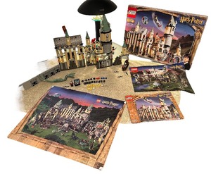 lot 017 image: Harry Potter Hogwarts Castle  Year 2001