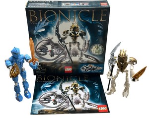lot 023 image: LEGO Bionicle Takanuva Set  Year 2003