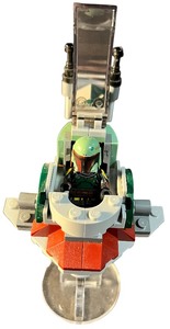 lot 047 image: LEGO Star Wars Boba Fetts Starship Microfighter  Year 2023