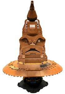lot 046 image: LEGO Harry Potter Talking Sorting Hat W 31 Voices  Year 2024