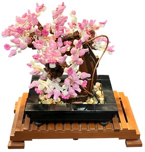 lot 042 image: LEGO Icons Bonsai Tree  Year 2021