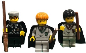 lot 161 image: LEGO Harry Potter Sorcerers Stone and Chamber of Secrets MINIFIGURE BUNDLE  - Qty 3   Year 2000