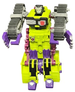 lot 228 image: Transformers Armada Scavenger Action Figure  Year 20022003