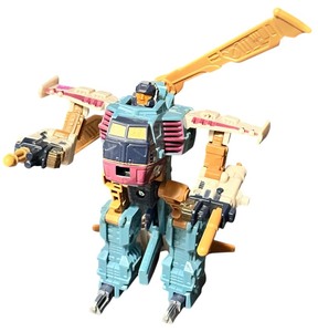 lot 227 image: Transformers Armada Cyclonus Action Figure  Year 2002