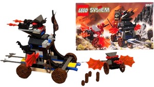 lot 205 image: LEGO Castle Blaze Attack  Year 1999