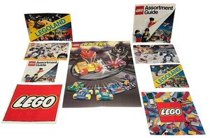 lot 217 image: Vintage LEGO CatalogsGuides from 1980s-90s - Qty 9