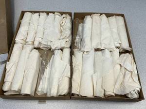 lot 10 image: 24 - 4 inch Straight Drying Tube Bulbs