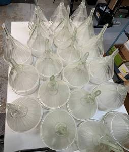 lot 16 image: No Shipping 40 - Heavy Wall Ribbed Funnels, 16oz, Heavy Glass. Mercer