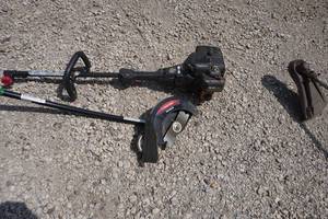 lot 32 image: Troy Built Power Edger