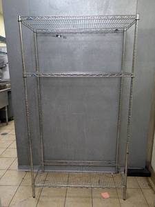 lot 1 image: METRO 3-TIER METAL SHELVING