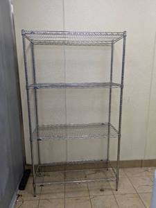 lot 3 image: METRO 4-TIER METAL SHELVING