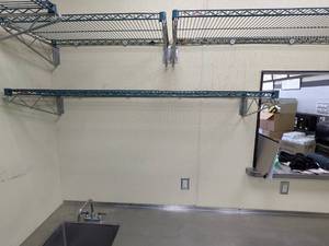 lot 18 image: METRO METAL SINGLE WALL SHELVING