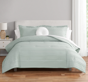 lot 412 image: Mainstays Mint 10 Piece Bed in a Bag Comforter Set with Sheets, King