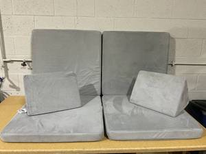 lot 326 image: 4 Piece Nugget Comfort Kids Couch