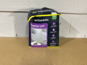 lot 392 image: Queen Size Serta Sertapedic Superior Loft Polyester Mattress Pad