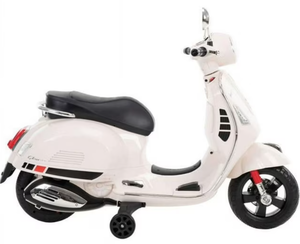 lot 82 image: Huffy 17319 6V Vespa Scooter Electric Ride On
