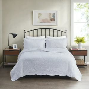 lot 108 image: FullQueen Better Homes & Gardens Paisley Medallion Cotton Quilt