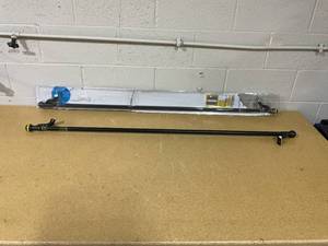 lot 286 image: Twist and Shout Easy Install Curtain Rod - Room Essentials 48-84