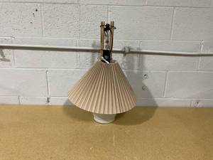 lot 296 image: Ceramic Table Lamp