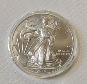 lot 17 image: 2015 AMERICAN SILVER EAGLE  NICE CONDITION IN CASE