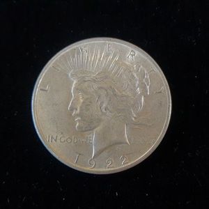 lot 24 image: BEAUTIFUL 1922 PEACE DOLLAR  90% SILVER