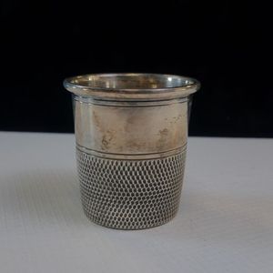 lot 31 image: Super cool giant Thimble Sterling Silver SHOT GLASS