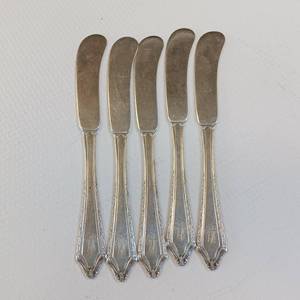 lot 57 image: 5 SOLID STERLING BUTTER KNIVES  100% STERLING SILVER (NOT STAINLESS BLADES)  120.2 GRAMS TOTAL WEIGHT