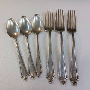 lot 73 image: FLATWARE COLLECTION OF 6 TOTAL SOLID STERLING SPOONS & FORKS  100% STERLING SILVER (NOT STAINLESS)  201.5 GRAMS TOTAL WEIGHT