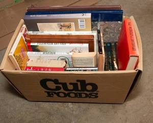lot 258 image: Large Variety of Miscellaneous Books