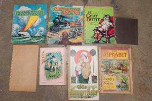 lot 276 image: Vintage Childrens Paperback Book Collection  Some in French