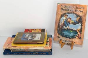 lot 296 image: Set of 9 Vintage Religious Childrens Books