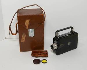 lot 25 image: Vintage Magazine Cine-Kodak Video Camera with Case  Untested