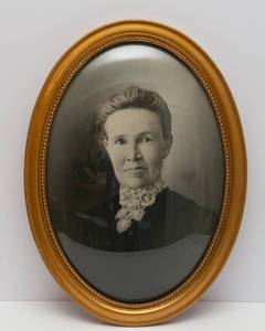 lot 54 image: Antique Portrait in Oval Frame - 22 x 16