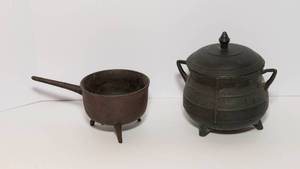 lot 83 image: Vintage Cast Iron Cauldron and Three-Legged Pot