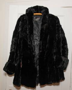 lot 92 image: Vintage Alaska Fur Co. Black Fur Coat  Zwingebergs Grand Rapids, MI